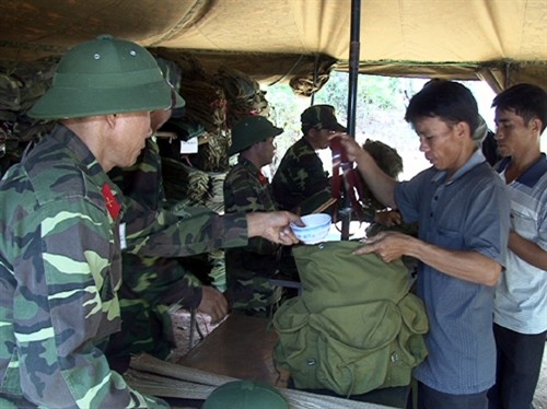 Trung đoàn 830 – Đoàn KT-QP 337 thực hành tiếp nhận lực lượng dự bị của huyện Lệ Thủy – Quảng Bình trong diễn tập KVPT